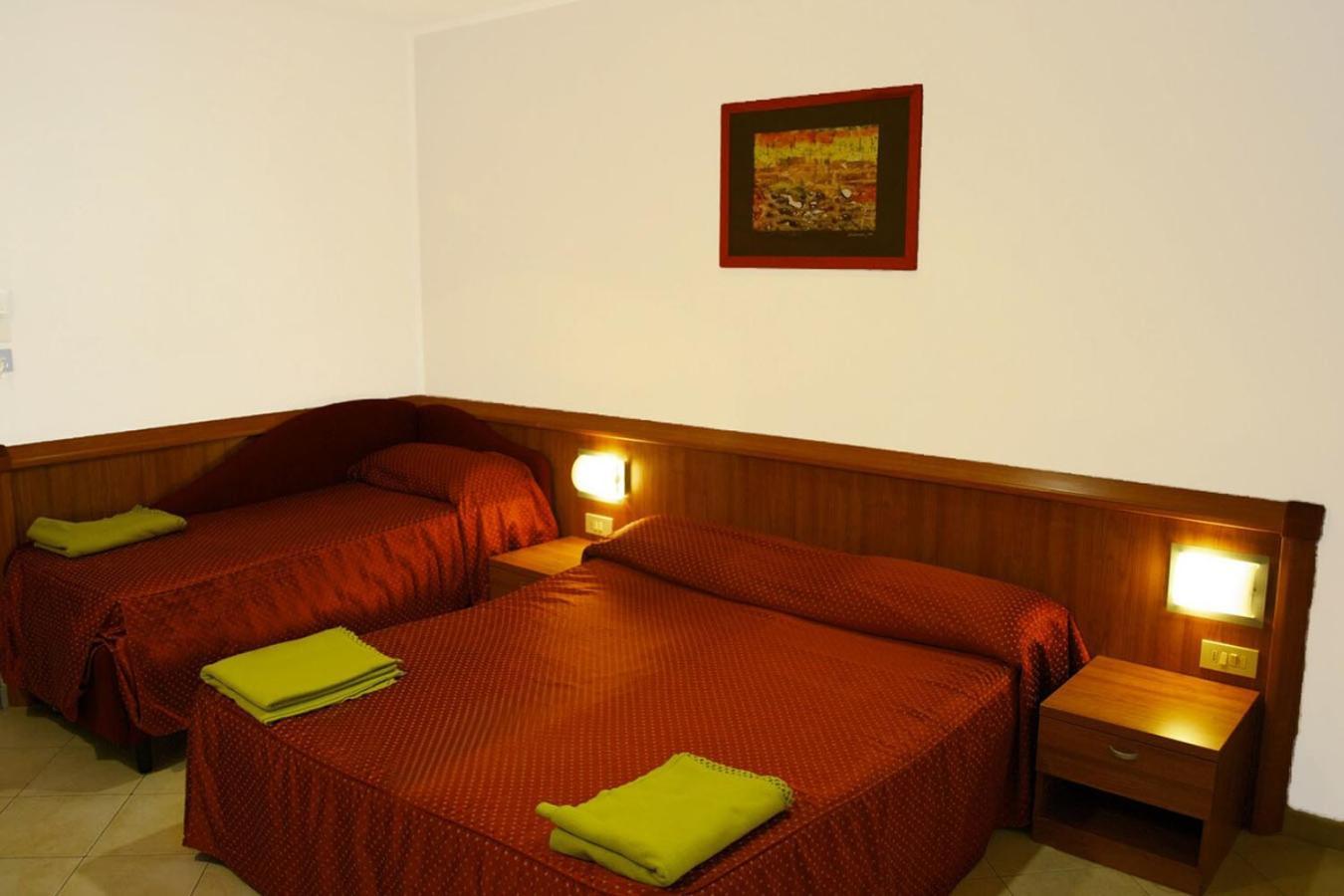 רימיני Hotel Bengasi מראה חיצוני תמונה
