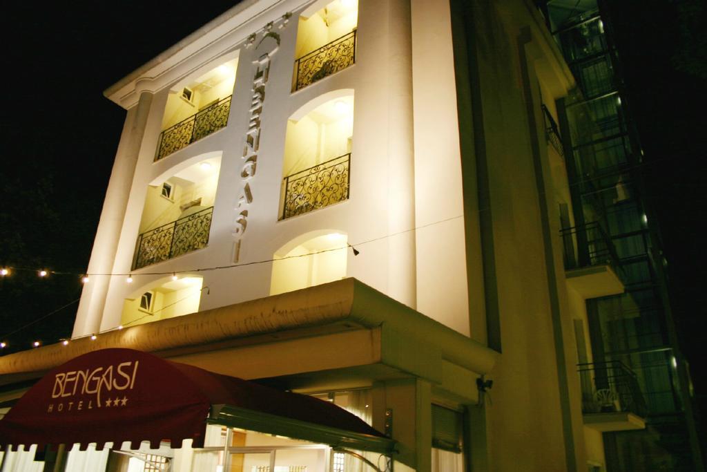 רימיני Hotel Bengasi מראה חיצוני תמונה