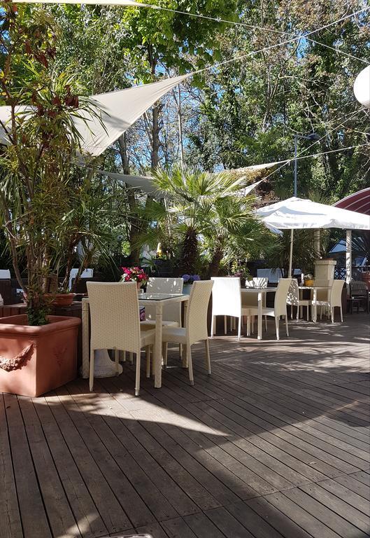 רימיני Hotel Bengasi מראה חיצוני תמונה