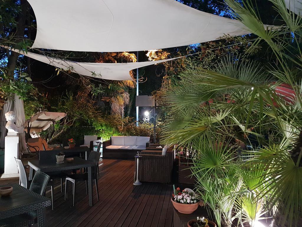 רימיני Hotel Bengasi מראה חיצוני תמונה