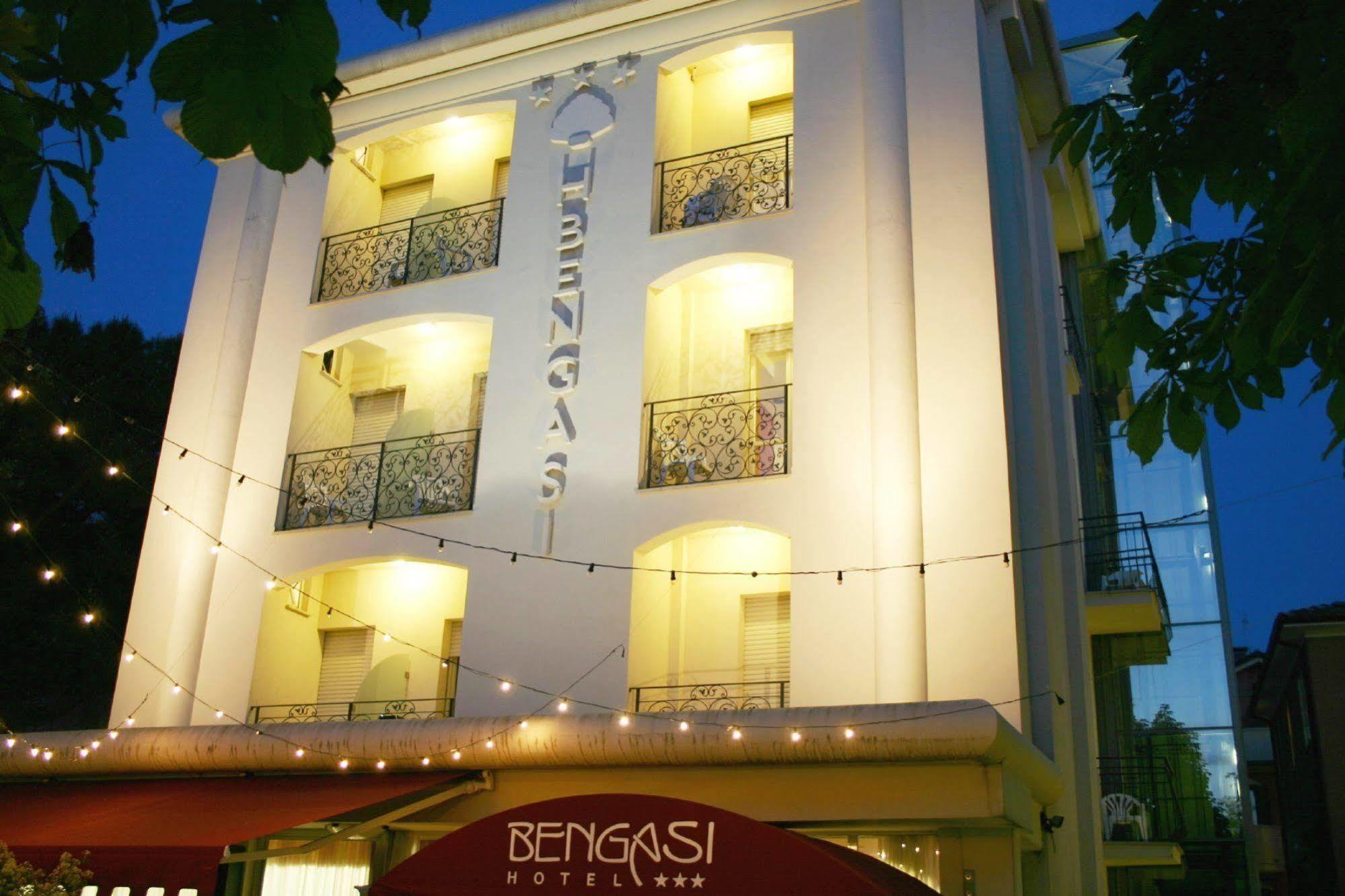 רימיני Hotel Bengasi מראה חיצוני תמונה